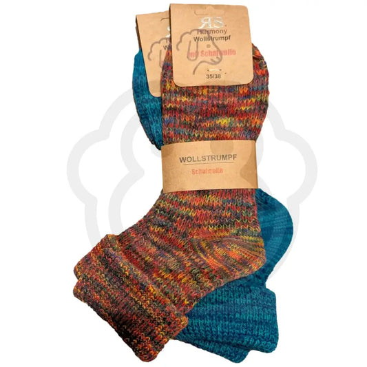 Chaussettes en laine tricotage grand-mère