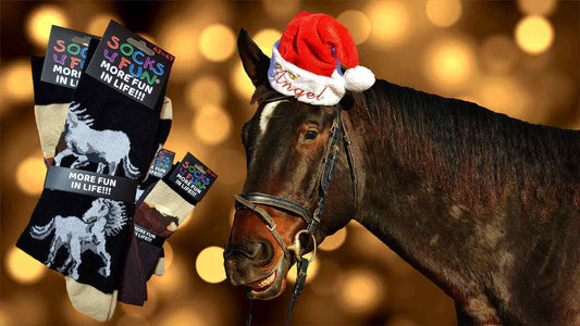 Chaussettes rigolotes à offrir à Noël, ça fait rire même les chevaux
