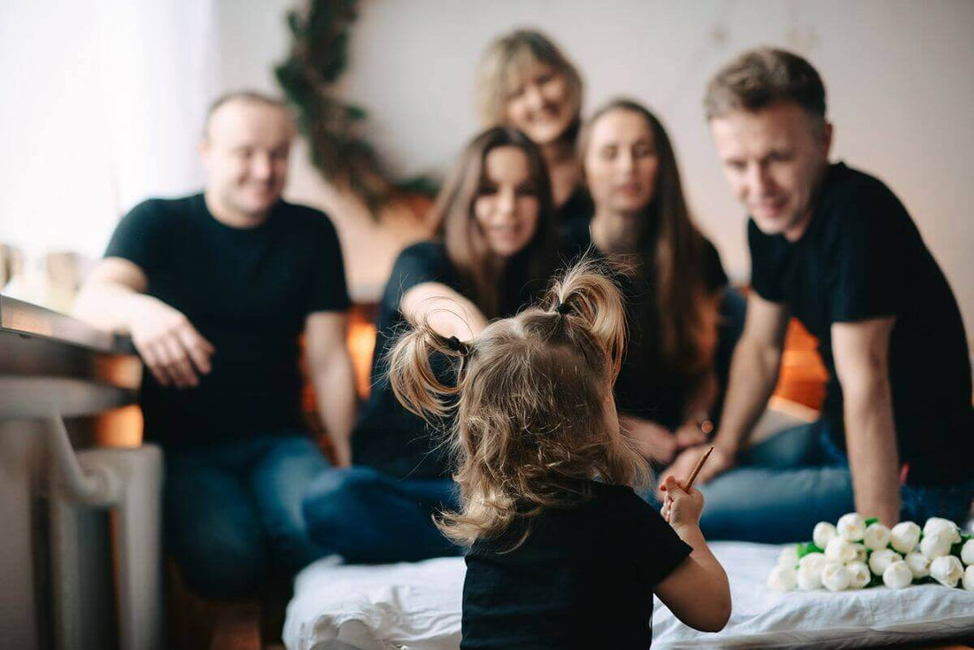 Papa le jour de la fête des pères en famille avec ses enfants