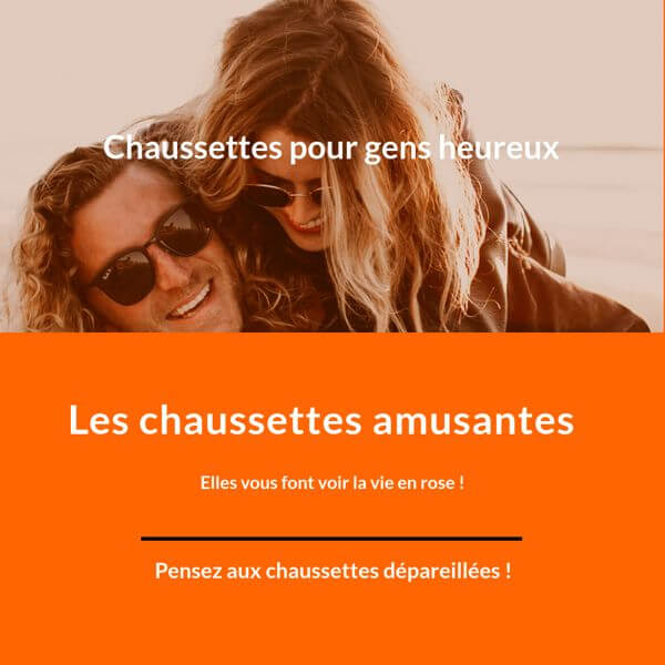 Couple heureux de leurs chaussettes fantaisie